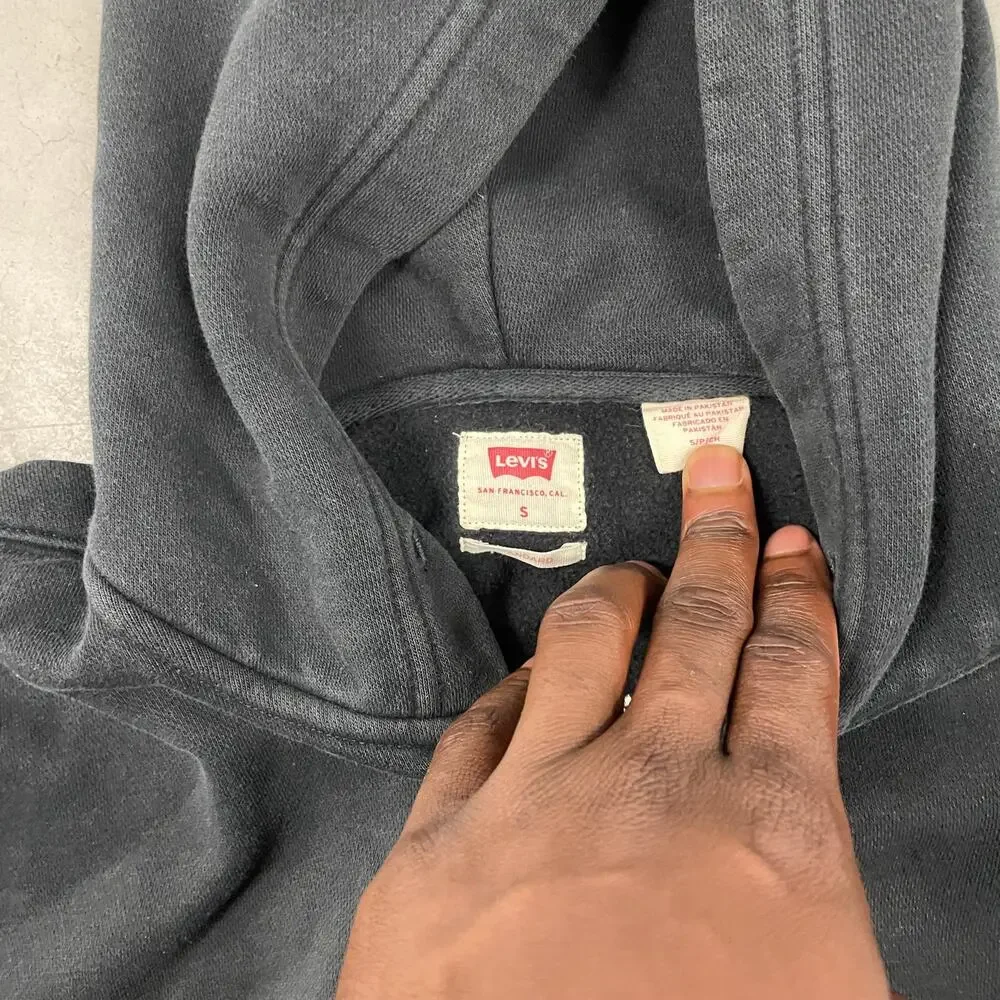 vintage y2k Levi’s hoodie